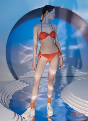 Parlak Kumaş Turuncu Straplez Bikini