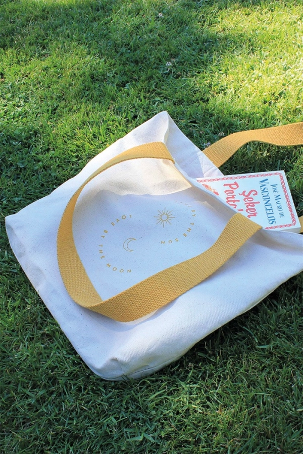 Hardal Rengi Pamuk Kolon Saplı ve Baskılı Orta Boy Bej Kanvas Tote Omuz Çantası
