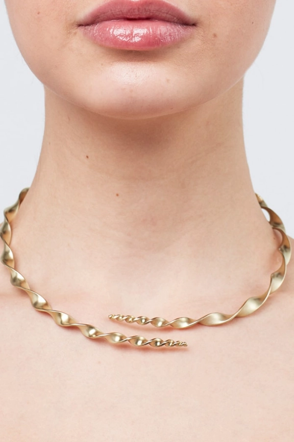 SARI BURMA GERDANLIK