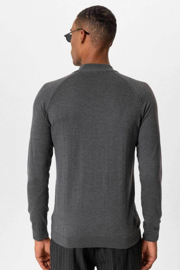 Antrasi̇t Renk Yarım Boğazlı Triko