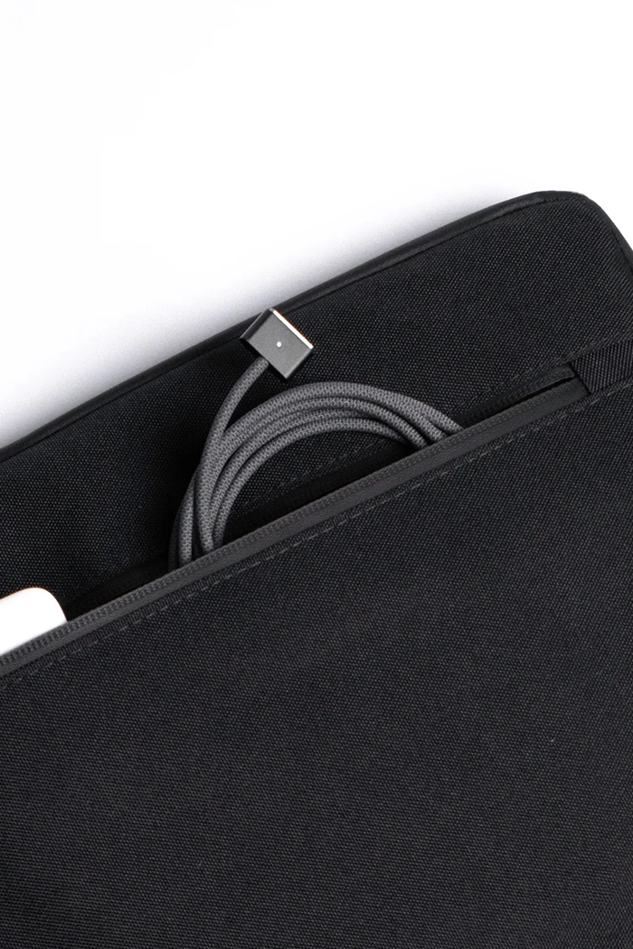 MUGO Gri Edge Laptop Kılıfı 16"