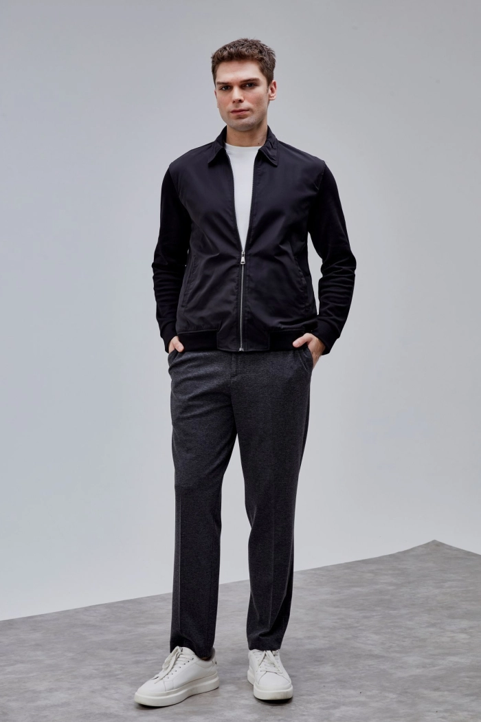 Siyah Renk Regular Fit Fermuarlı Ceket