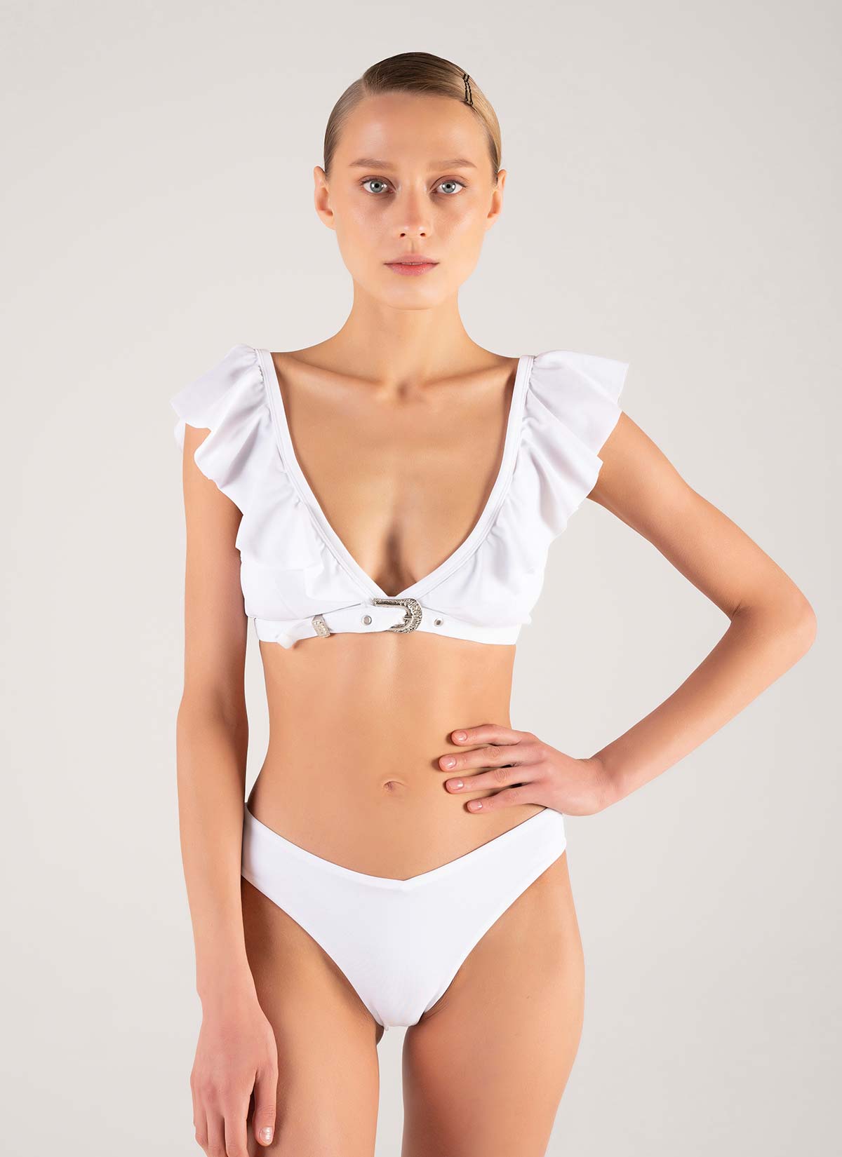 Beyaz Kemer Tokalı Volanlı Bikini